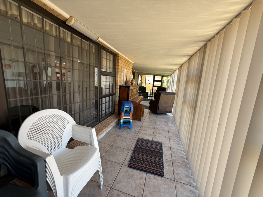 3 Bedroom Property for Sale in Hartenbos Central Western Cape